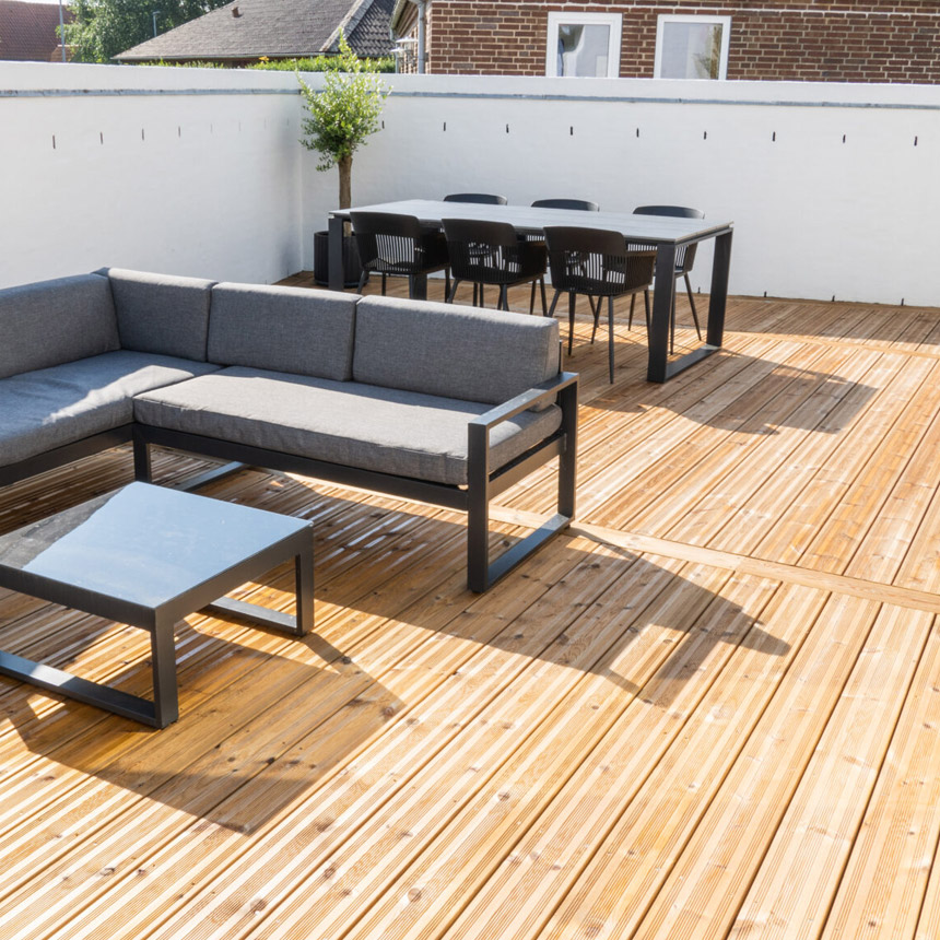Brunimprægneret terrasse